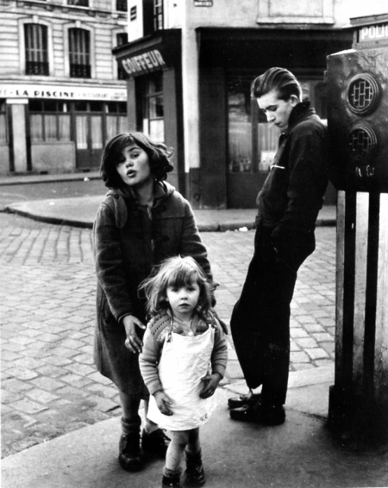 Kids, Place Hebert, Paris 18. 1957